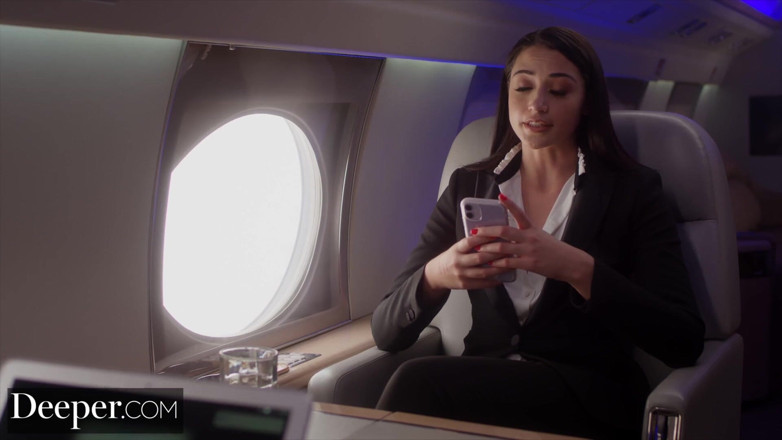 Deeper: Profondo. Seth si sottomette al capo dominante Angela White