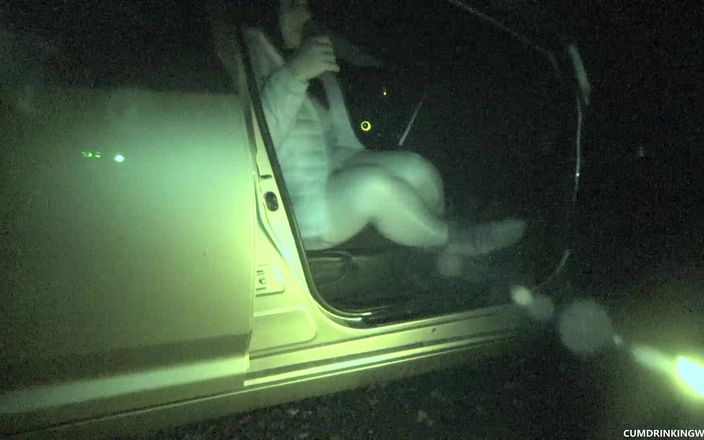 Cumdrinking Wife: 夜间在停车场群交 - 第2集