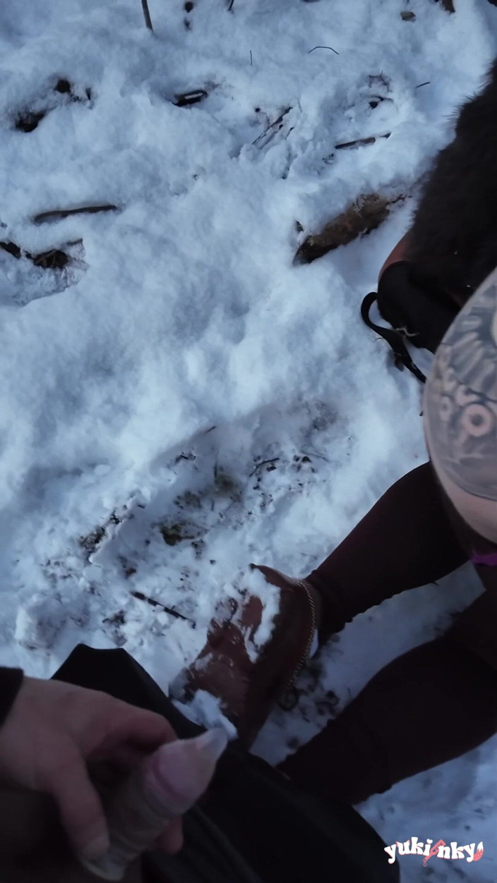 yukinky: Ich wärme seinen im Schnee