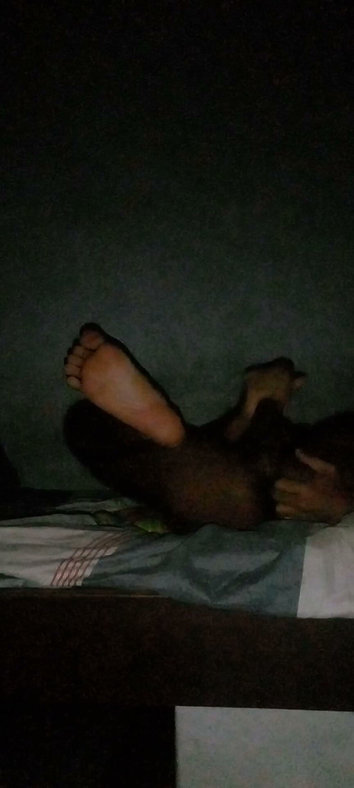 Greg 5 stars: Masturbando meu pênis e meu bumbum ao mesmo tempo