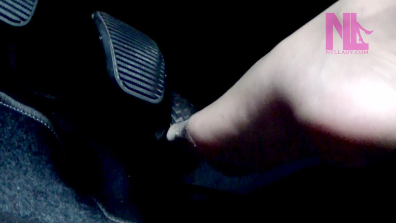 Nyllady: Sensual Driving in Nude Toe-reinforced Pantyhose
