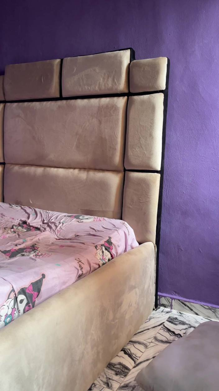 Vicfairy: Beni yatakta sürekli sikiyor