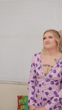 Curvy Tattooed Girlfriend Juliana Marie Pays Rent Riding BBC