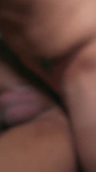 자지를 빨고 사정하는 솜털! 씬 뒤에 있는 Bts.