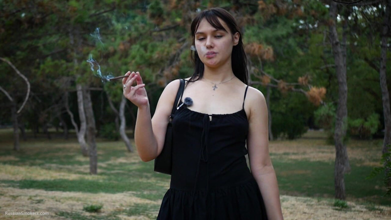 Russian Smokers: Smoking 120mm Cigarette Outdoors