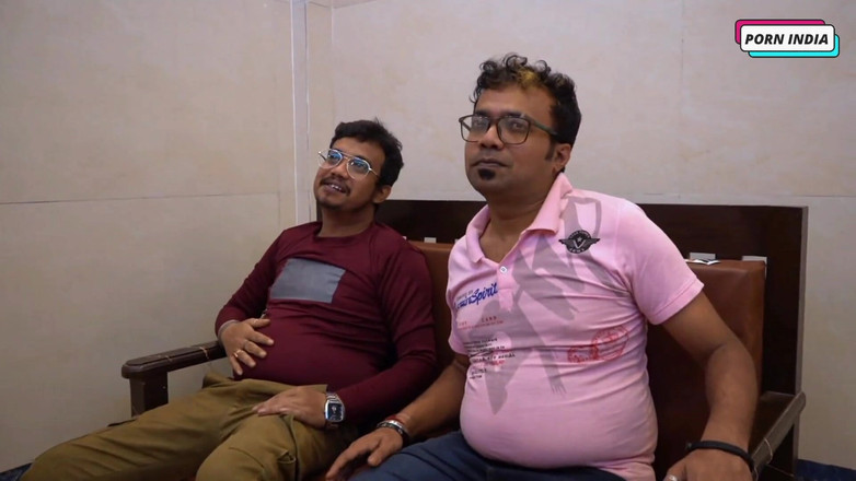 Porn India Studio: Le migliori amiche fanno una festa e scopano una bella...