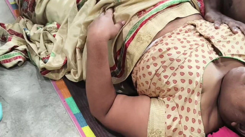 Indian IFS: 乳房吮吸