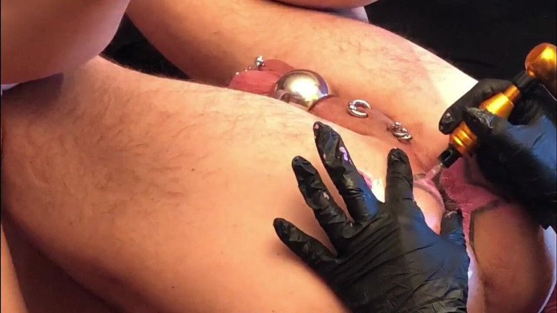 Dominatrix Frida: รูตูดมีรอยสักดาว