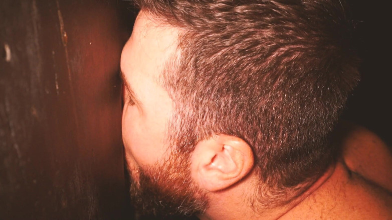 Anton Brazil: Glory Hole se convierte en una puta total y se...