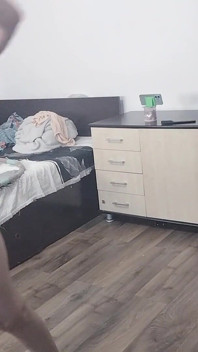 Sexy Ehefrau Trainiert Zu Hause Nackt.
