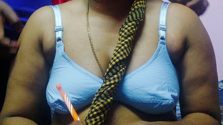 Desi Mohini: デジ・バービ 親友との初めての時間