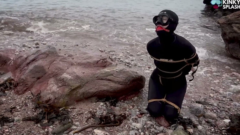 UKCuteGirl Lucy Lauren: Begging to Be Tied up in 8mm Beuchat - Wetsuit Girl Struggles...