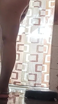 XXX Video of Naked Bhabhi Bathing