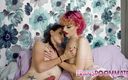 Trans Roommates: Trans Jenna Creed und Serena Bubbles bareback-schlummerparty