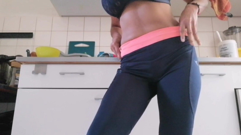 Sarah Fonteyna: Das schmutzigste Video, das Sie heute sehen werden. Trauen Sie...