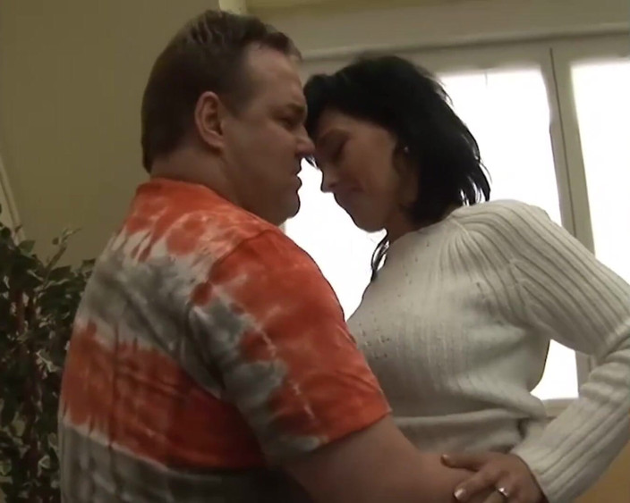 Mature Climax - 100% Mature Videos: Amatérská zralá dostane sperma na prsa