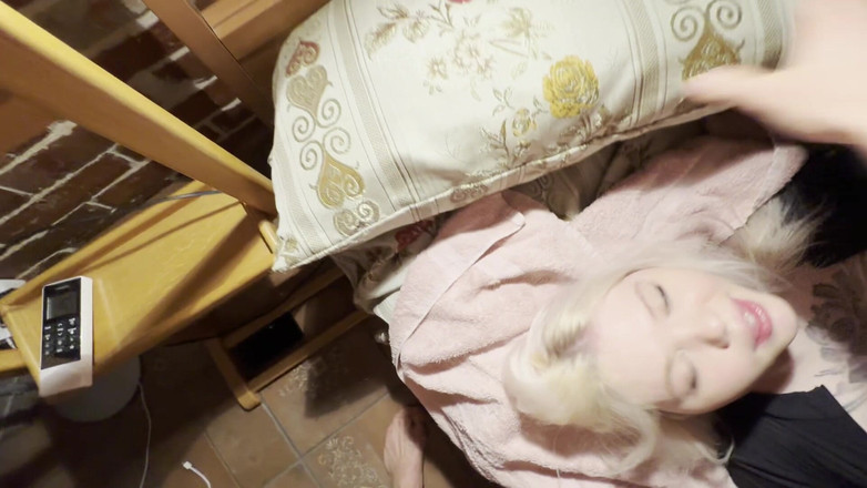 AurelliaCreampie: Szczęśliwe zakończenie od dużego kutasa. Tonę w morzu