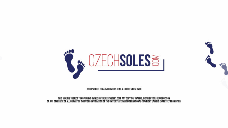 Czech Soles - foot fetish content: Rutin Kaki Pagi Yelena yang bertelanjang