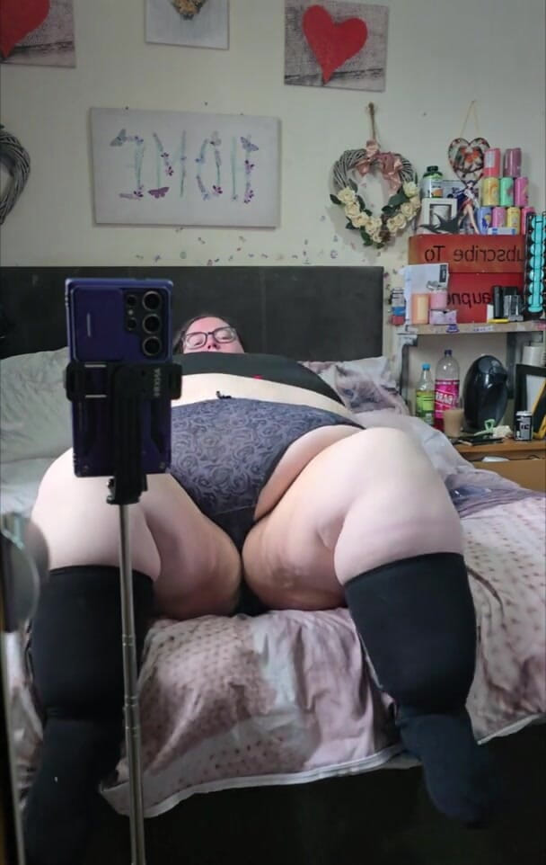SSBBWLadyBrads: SSBBW bBW bauchgöttin badezimmer-strip