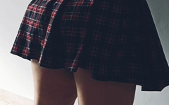 Emily-Chan: La ragazza latina scopa con il suo patrigno grasso