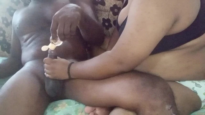 Ramesh: Homemade Handjob Cumshoot with Fun