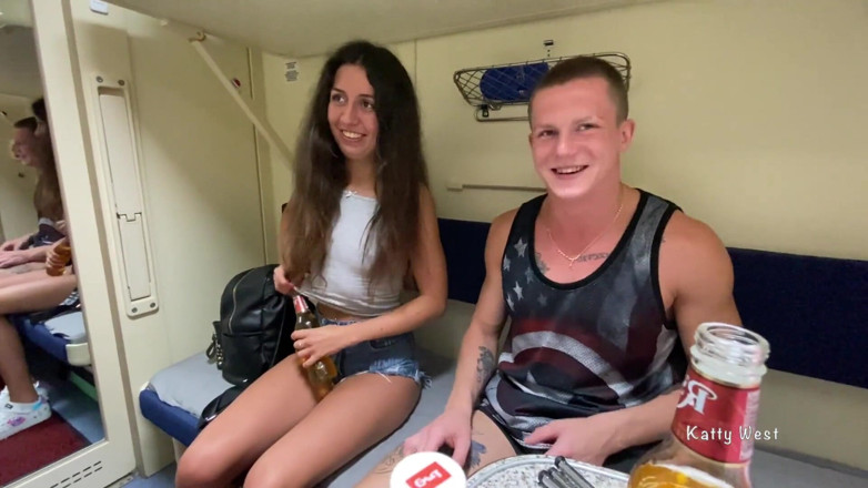 Katty West: เย็ดทั้งคืนกับสาวในรถไฟสาธารณะ ทรีซัม