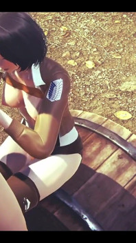 Na Titans Hentai - Mikasa Zrobić ręczną robotę ze spermą w jej twarzy i używa dildo - Manga Anime Japoński azjatka gra porno