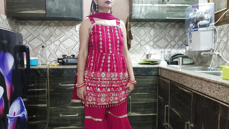 Hornycouple149: 처녀 십대 Devar에게 섹스를 가르치는 음란한