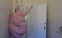 SSBBW Lady Brads: Diosa en la ducha