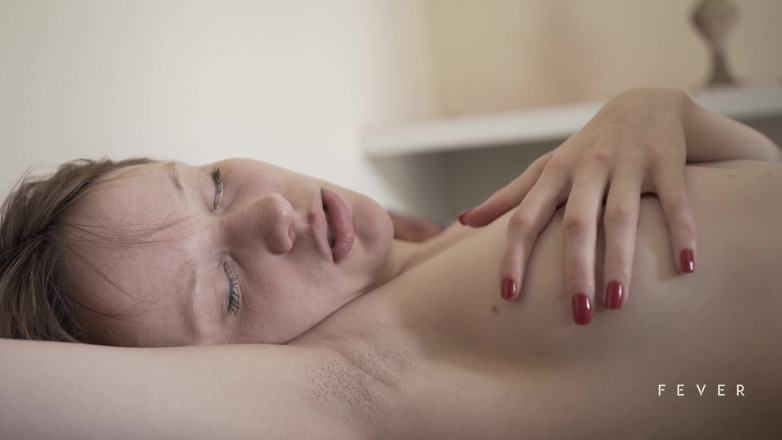 Fever Films: Vrouw en man op hun vrije dag