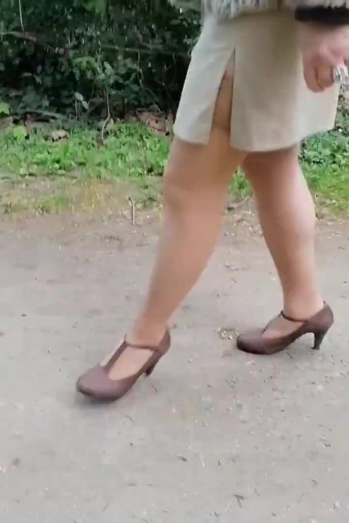Mike Vonberg: Walk Through the Park with a Beautiful Slut with Wet...