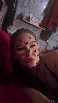 Fetišová modelka domina zrzka