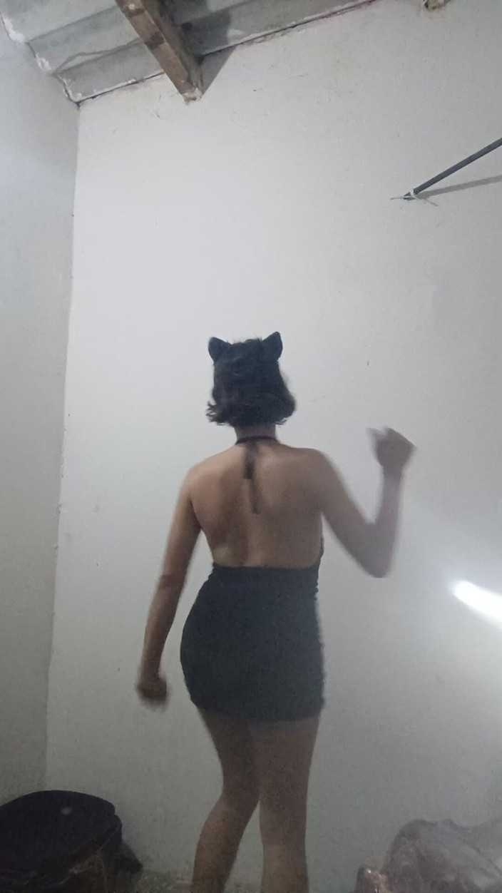 Femboy from Colombia: You're Girl with This Cute Sexy Dance