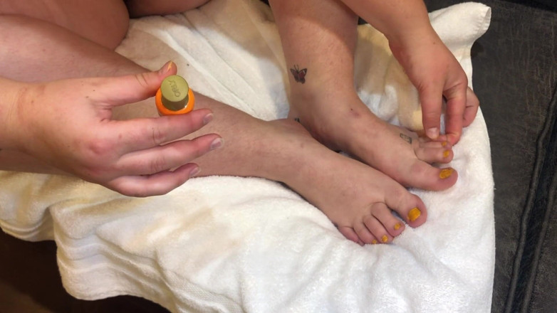 Brookland Brothers: Plus size teen Lilly paints toes