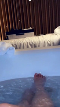 Badtunnan på hotellrummet