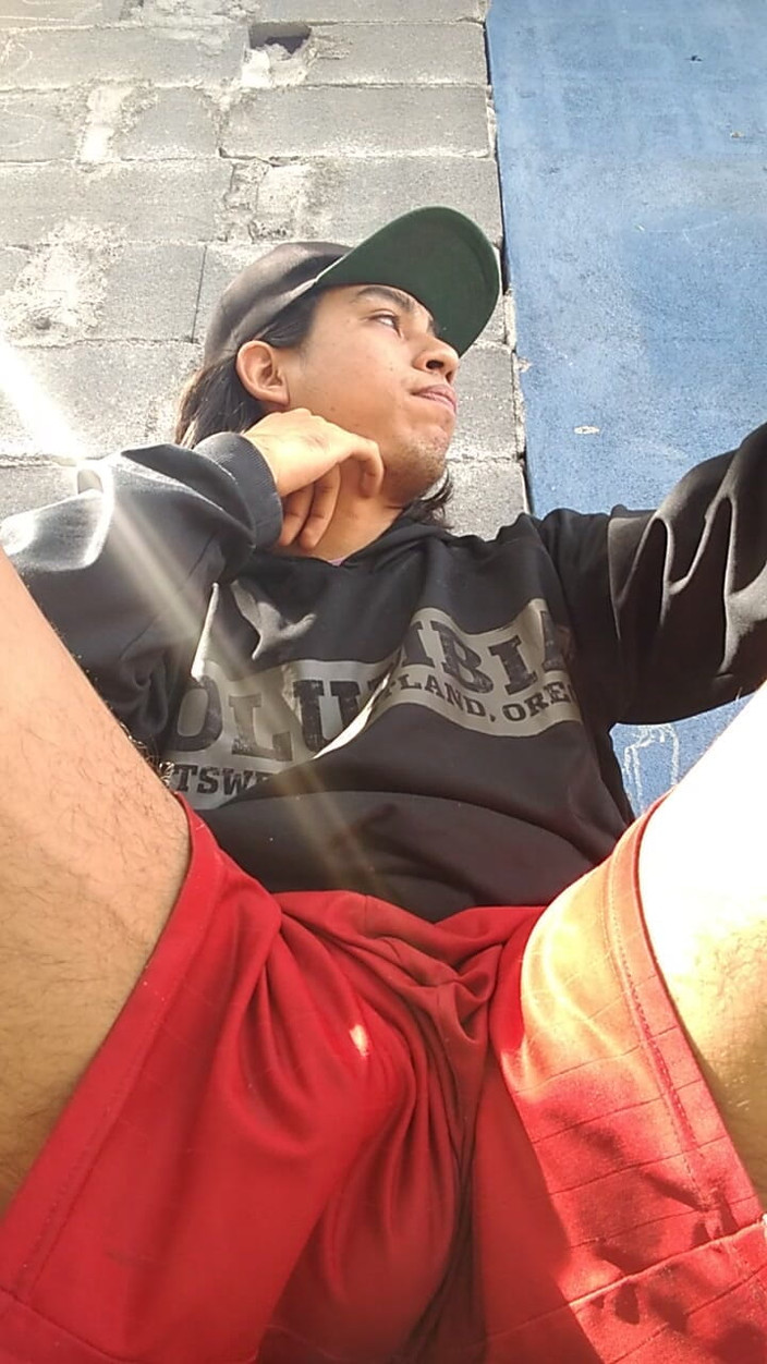 AlexAlejandro13: Ayam yang luar biasa dari lelaki berkepala besar ini