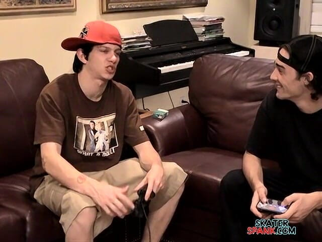 Skater Spank: Ian se pomstí za výprask