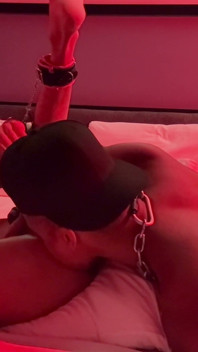 Enjaulado[sin máscara] x qmoorexxx parte 1