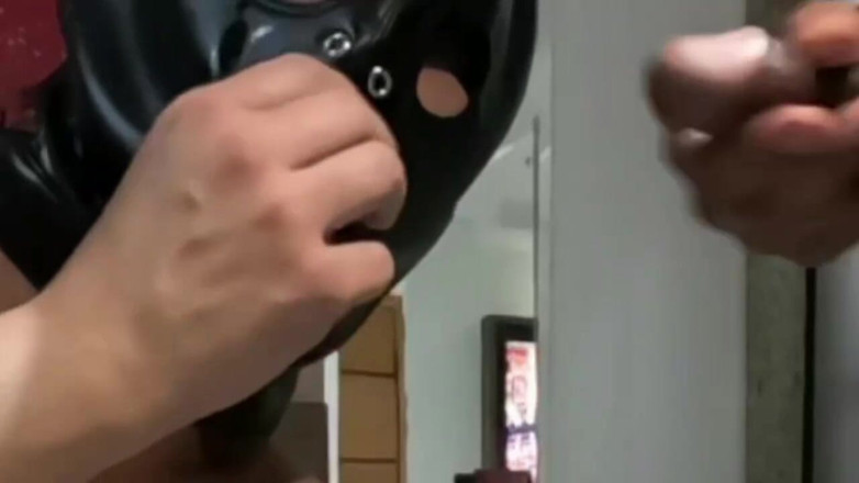 Minhaesposaparaoutro: 这个男孩是一个处女，前几次非常紧张