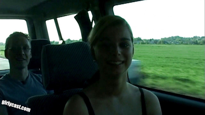 Girlycast: 甘いメラニーが拾い上げ、犯される