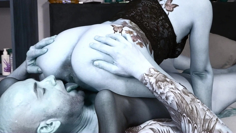Sexbogove36: Enormes pollas azules arruinan el apretado coño azul y el...