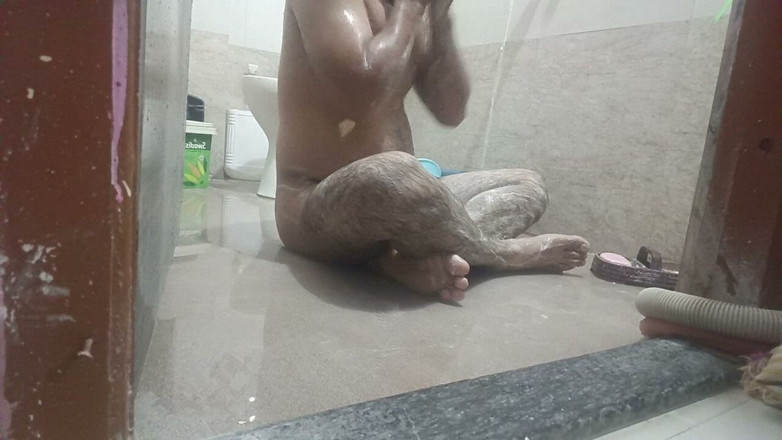 LovedSunsine1990: I always bathe naked.