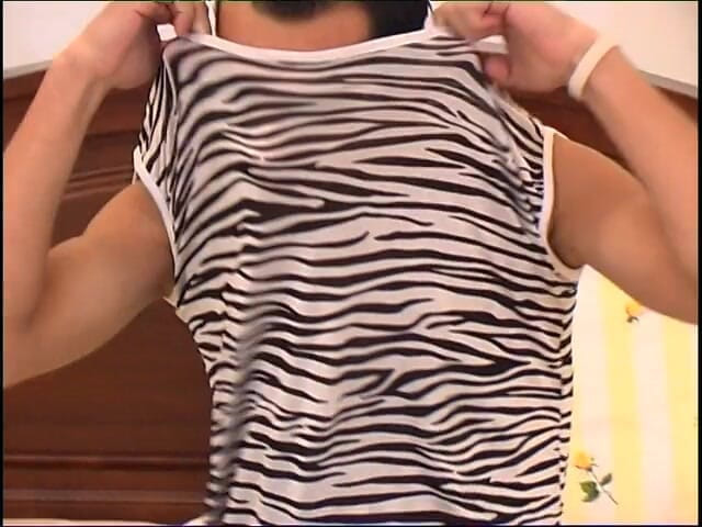 Bad Boyz: Seinen schwanz auf dem bett zum kommen bringen