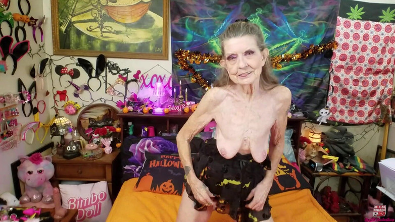 Sexy Sandra N Sir Christopher: Sub babcia spust dziwka bj babcia fantasy solo