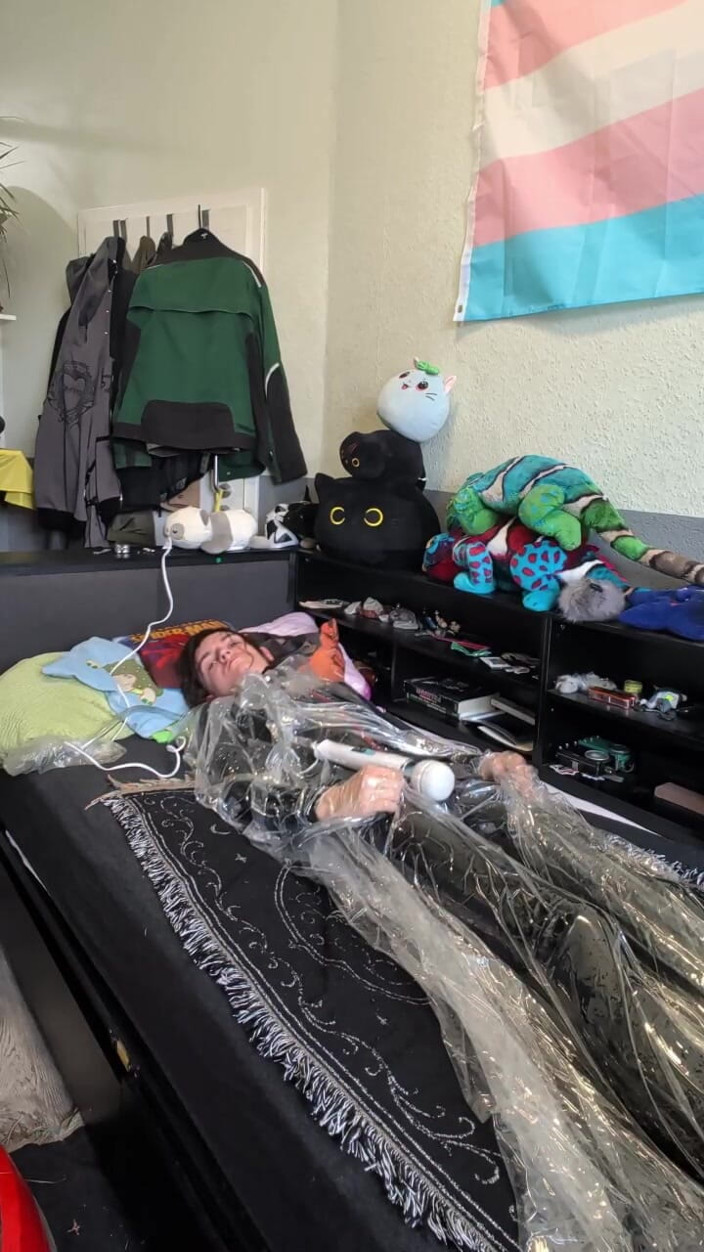 AJ_the_catgirl: Vacum Selfbondage löper ut