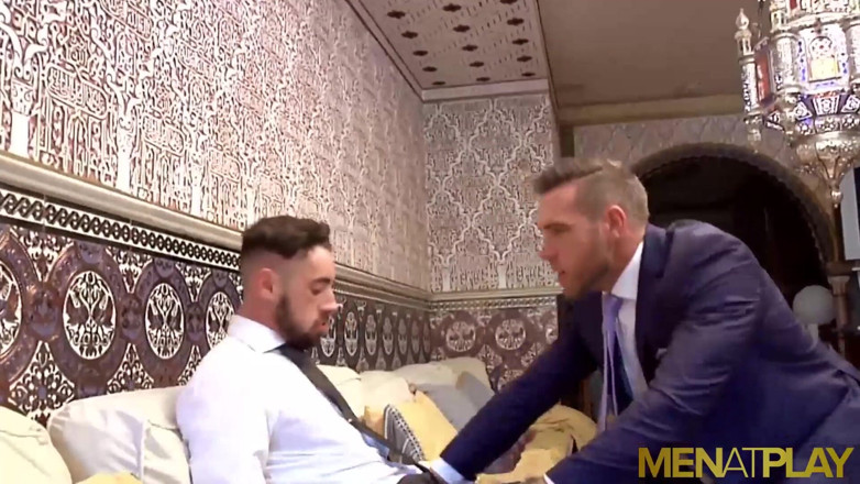 MenAtPlay: MENATPLAY - Pedaços adequados alex mecum e massimo piano foda anal