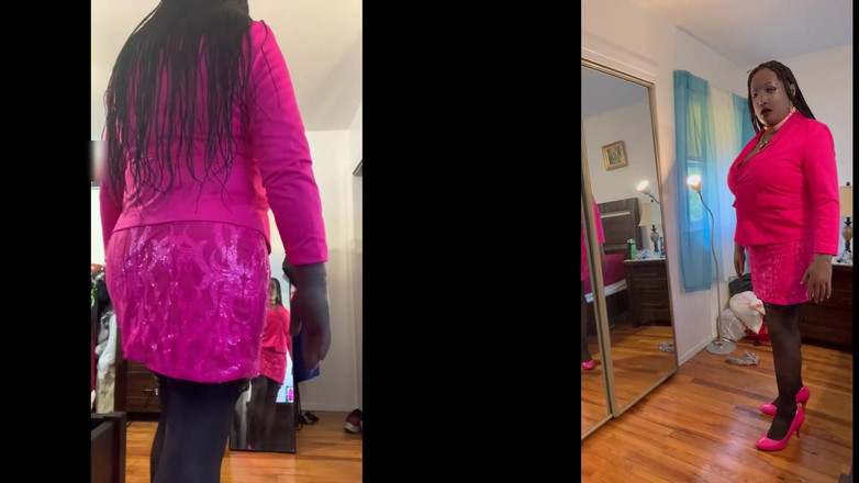 Deanna Doll: Danae si cewek semok kulit hitam lagi asik ngusap kontolnya...