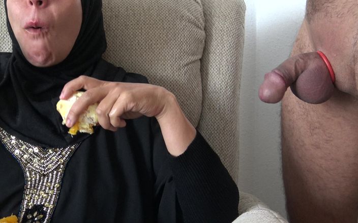 Souzan Halabi: Isteri cuckold Tunisia panas di Tunis