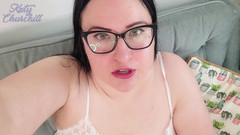 Katy Churchill: Bbw tức giận nuốt cả người đi tiểu nhỏ xíu