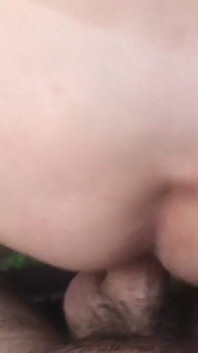 車の上で屋外でセックス